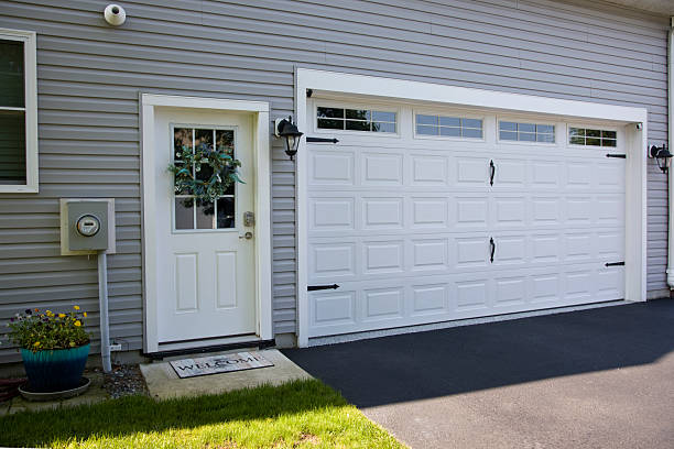 24/7 Emergency Garage Door Panel Replacement experts in St. Clair, PA